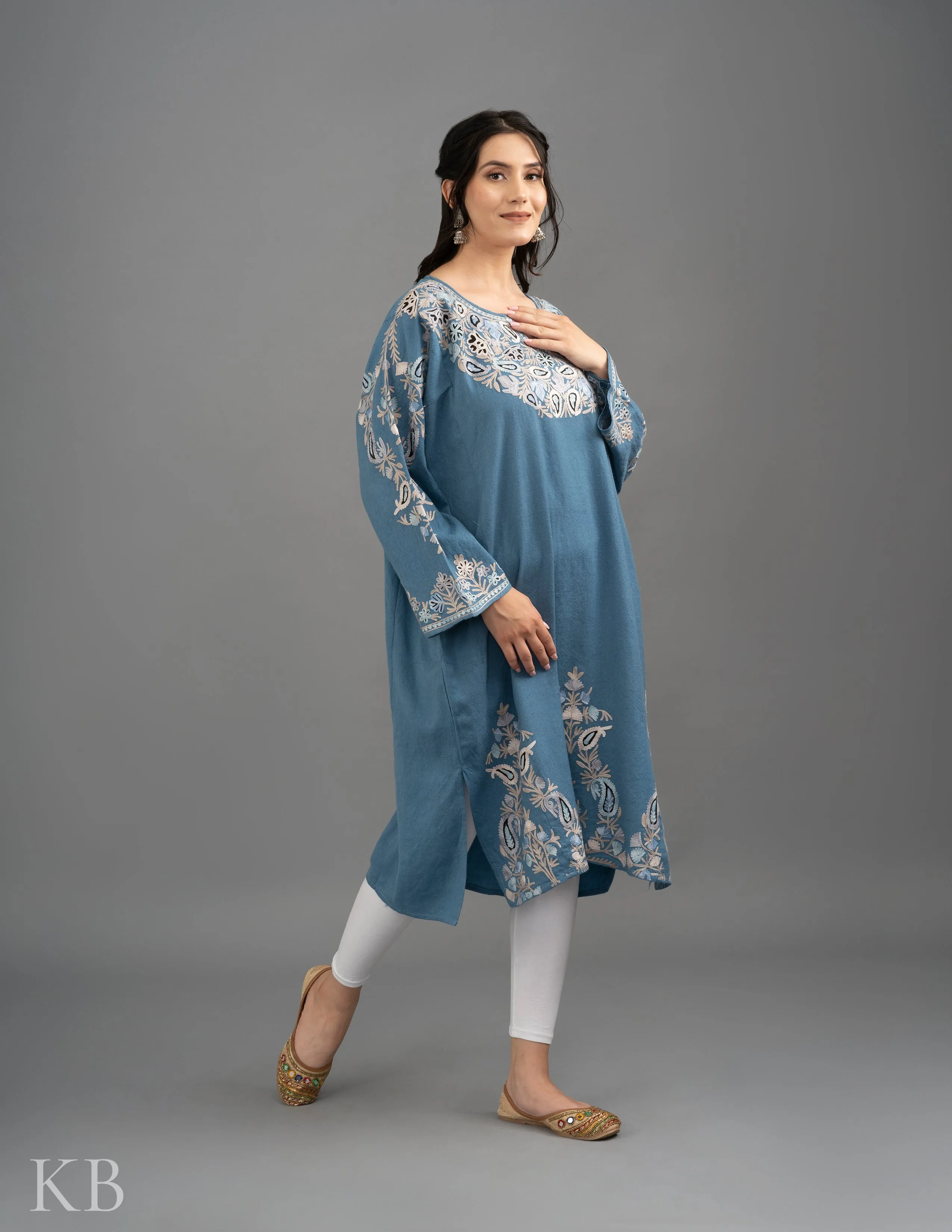 Designer Neck Aari Embroidered Fine Wool Phiran