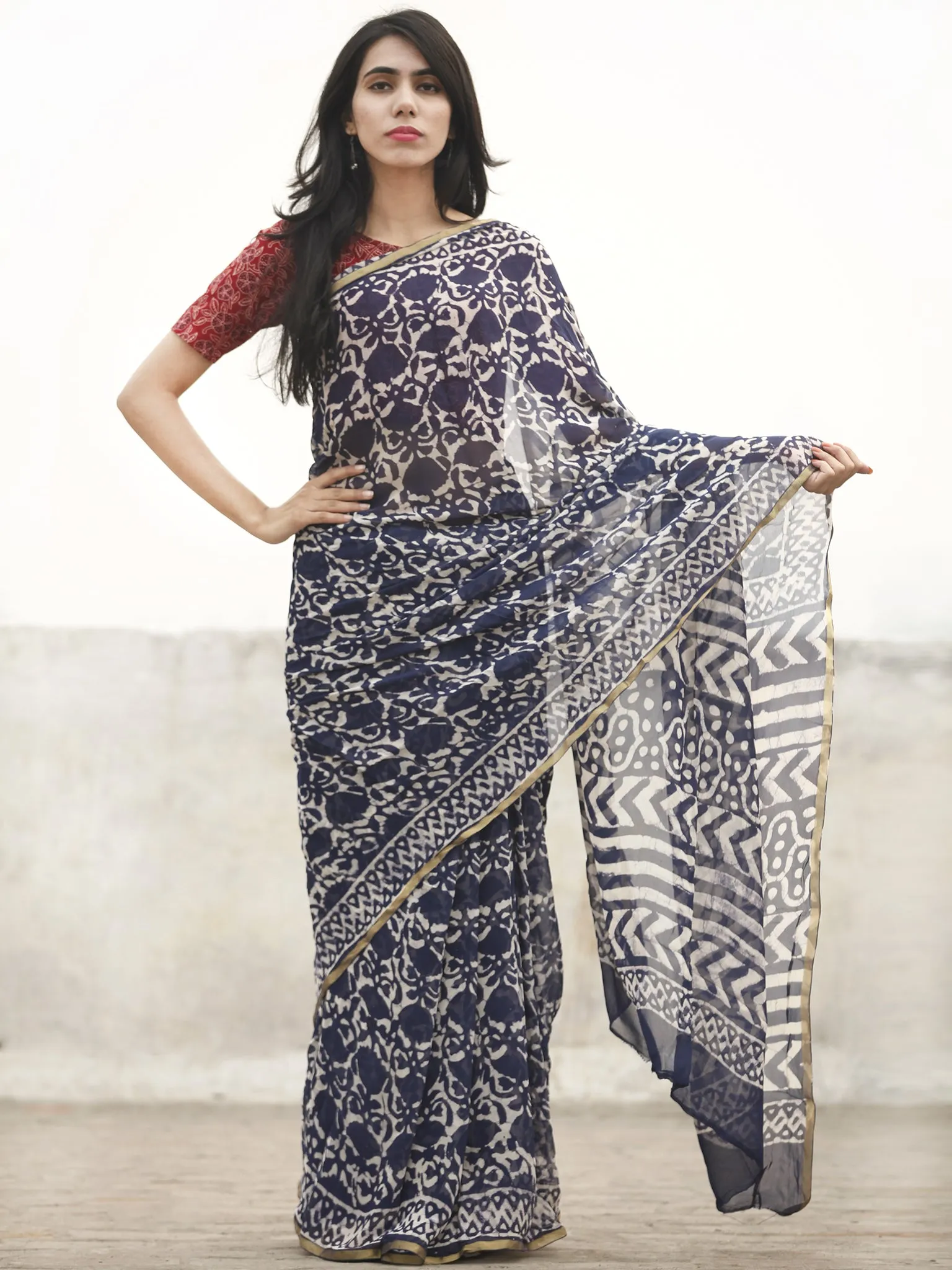 Navy Blue White Hand Block Printed Chiffon Saree With Zari Border - S031702598