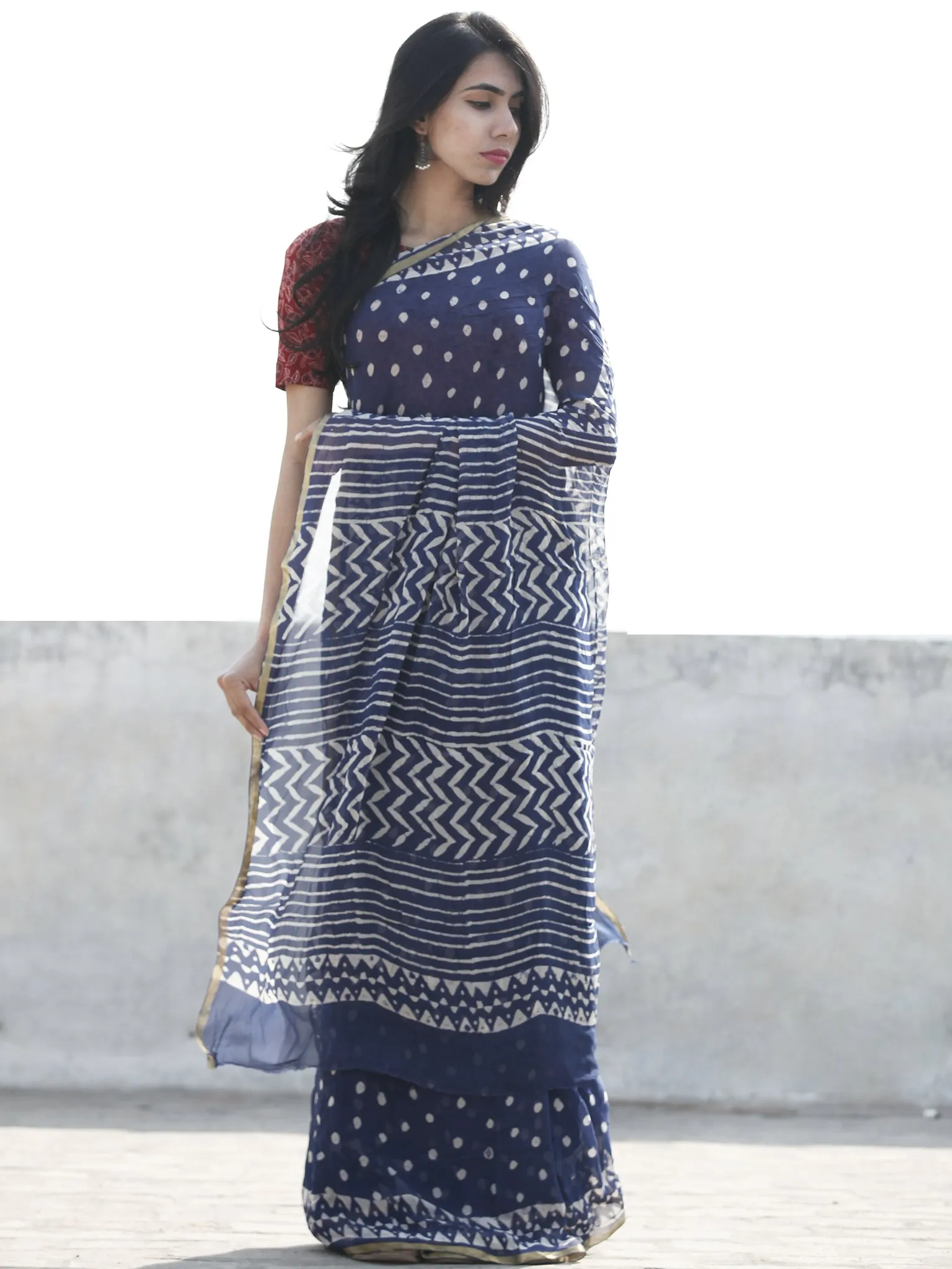 Navy Blue White Hand Block Printed Chiffon Saree With Zari Border - S031702614