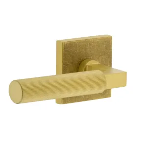 Quadrato Linen Rosette with Contempo Fluted Lever in Satin Brass