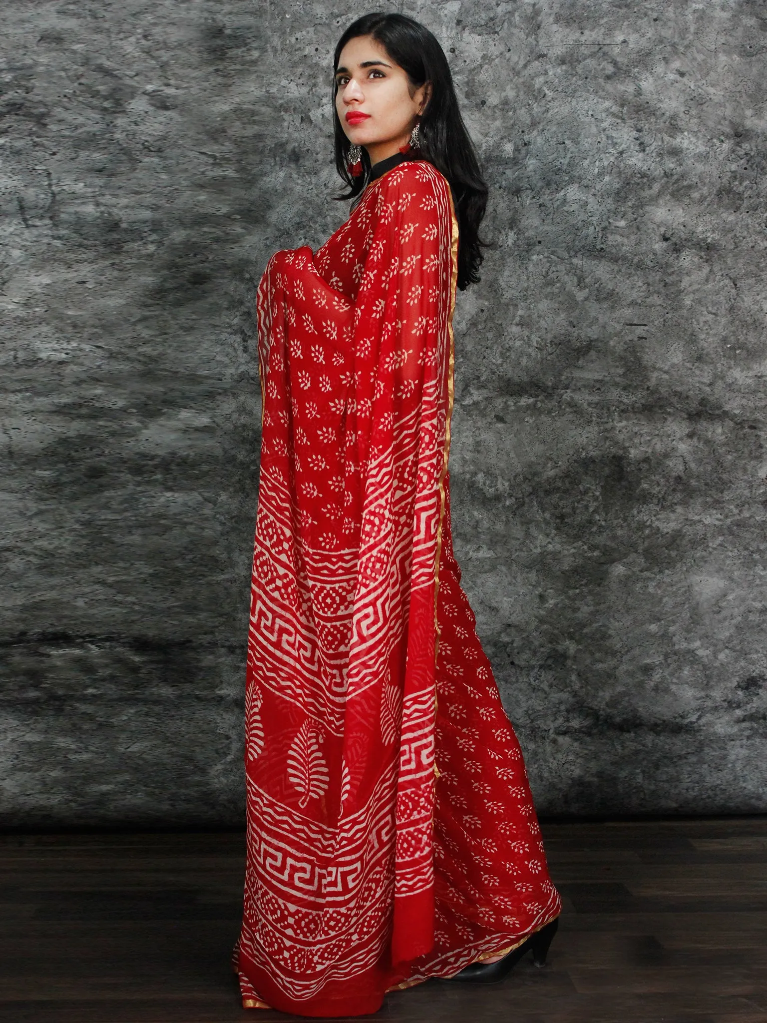 Red White Hand Block Printed Chiffon Saree with Zari Border - S031703128